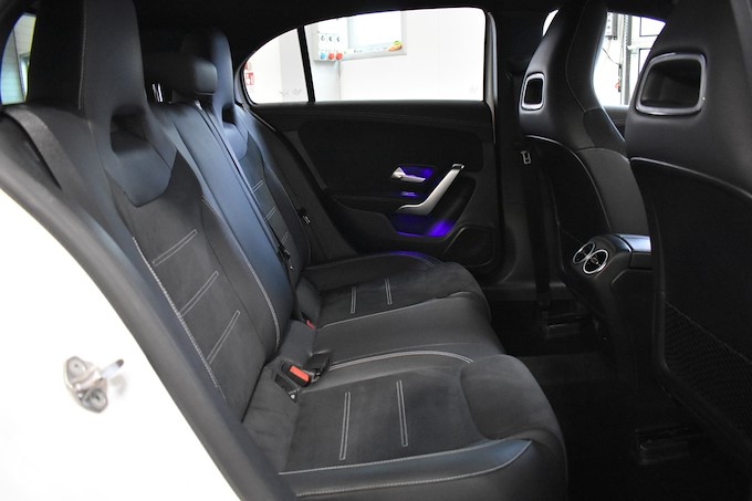 MERCEDES-BENZ A 180 d Automatic Premium Night Edition